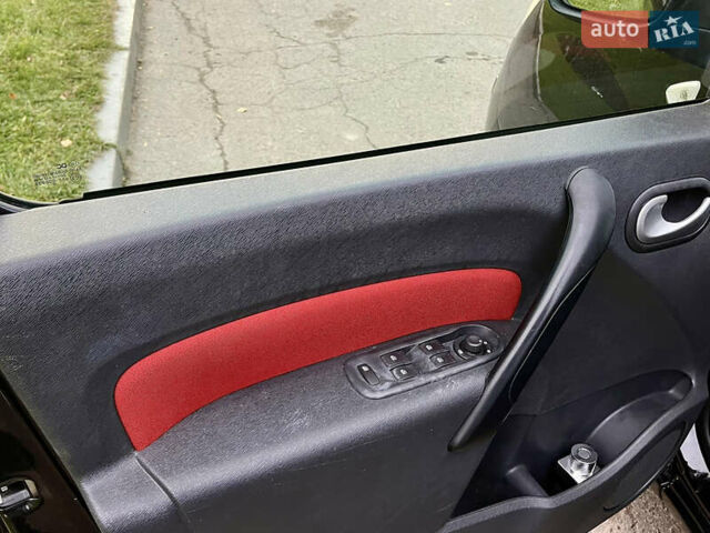 Черный Рено Кенгу, объемом двигателя 1.6 л и пробегом 178 тыс. км за 8750 $, фото 7 на Automoto.ua
