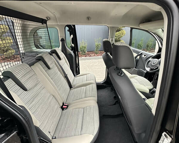 Чорний Рено Кєнгу, об'ємом двигуна 1.6 л та пробігом 212 тис. км за 8599 $, фото 17 на Automoto.ua