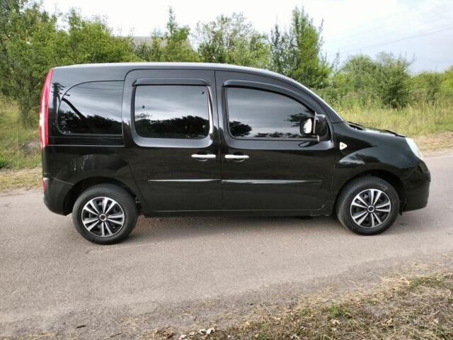 Черный Рено Кенгу, объемом двигателя 0 л и пробегом 307 тыс. км за 9200 $, фото 23 на Automoto.ua