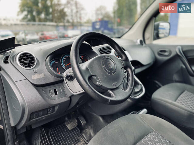 Черный Рено Кенгу, объемом двигателя 0 л и пробегом 152 тыс. км за 7900 $, фото 14 на Automoto.ua