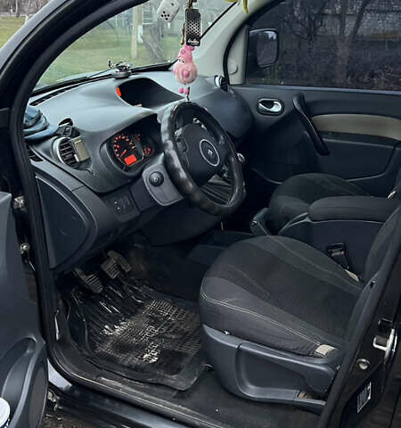 Черный Рено Кенгу, объемом двигателя 1.5 л и пробегом 324 тыс. км за 8500 $, фото 5 на Automoto.ua