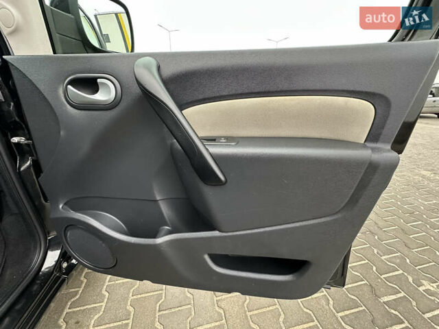 Чорний Рено Кєнгу, об'ємом двигуна 1.6 л та пробігом 212 тис. км за 8599 $, фото 19 на Automoto.ua