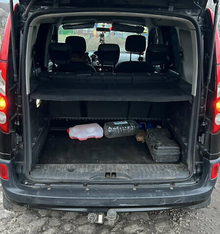 Черный Рено Кенгу, объемом двигателя 1.5 л и пробегом 324 тыс. км за 8500 $, фото 4 на Automoto.ua