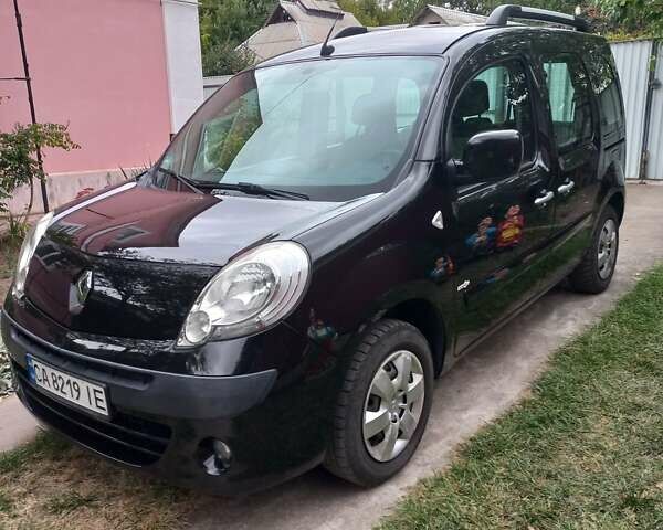 Черный Рено Кенгу, объемом двигателя 1.6 л и пробегом 211 тыс. км за 8600 $, фото 10 на Automoto.ua