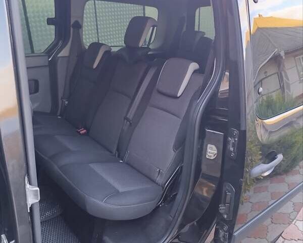 Рено Кєнгу 2013 у Чернівцях на Automoto.ua Чорний Рено Кєнгу, об'ємом двигуна 1.46 л та пробігом 246 тис. км за 12700 $, фото 8 на Automoto.ua