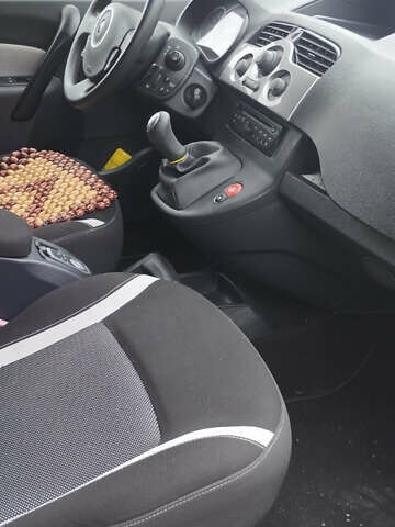 Рено Кенгу 2013 в Киеве на Automoto.ua Черный Рено Кенгу, объемом двигателя 1.46 л и пробегом 184 тыс. км за 10200 $, фото 17 на Automoto.ua