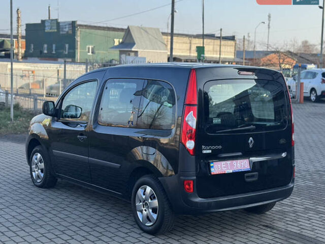 Черный Рено Кенгу, объемом двигателя 1.6 л и пробегом 225 тыс. км за 7800 $, фото 8 на Automoto.ua