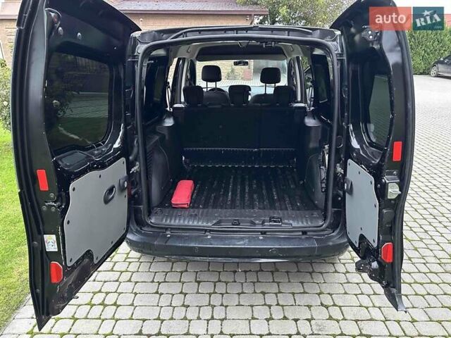 Черный Рено Кенгу, объемом двигателя 0 л и пробегом 96 тыс. км за 7500 $, фото 23 на Automoto.ua