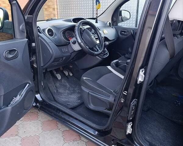 Рено Кєнгу 2013 у Чернівцях на Automoto.ua Чорний Рено Кєнгу, об'ємом двигуна 1.46 л та пробігом 246 тис. км за 12700 $, фото 9 на Automoto.ua