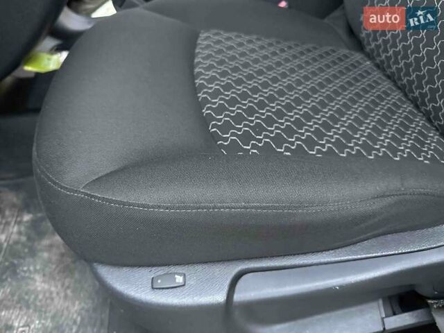 Черный Рено Кенгу, объемом двигателя 0 л и пробегом 96 тыс. км за 7500 $, фото 21 на Automoto.ua