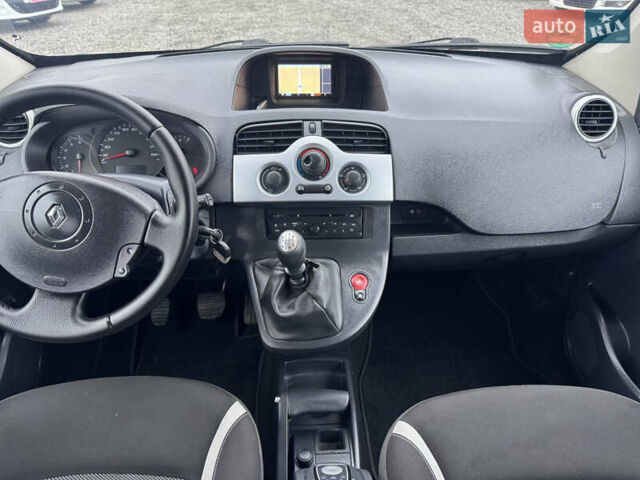 Чорний Рено Кєнгу, об'ємом двигуна 1.5 л та пробігом 220 тис. км за 10990 $, фото 29 на Automoto.ua