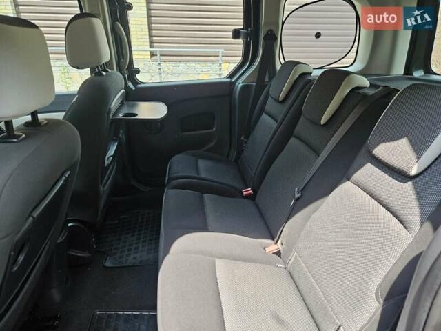 Черный Рено Кенгу, объемом двигателя 1.5 л и пробегом 200 тыс. км за 9950 $, фото 10 на Automoto.ua