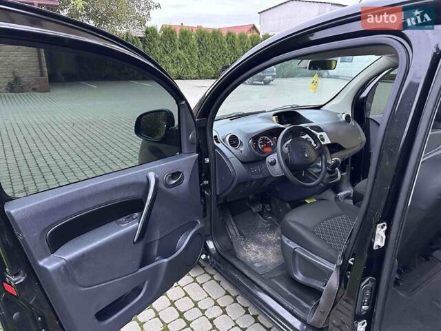 Черный Рено Кенгу, объемом двигателя 0 л и пробегом 96 тыс. км за 7500 $, фото 12 на Automoto.ua