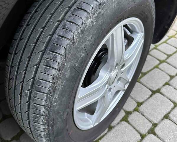 Черный Рено Кенгу, объемом двигателя 0 л и пробегом 96 тыс. км за 7500 $, фото 18 на Automoto.ua