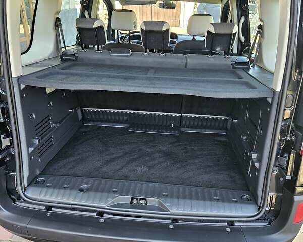 Рено Кєнгу 2013 у Дубно на Automoto.ua Чорний Рено Кєнгу, об'ємом двигуна 1.5 л та пробігом 234 тис. км за 10500 $, фото 21 на Automoto.ua