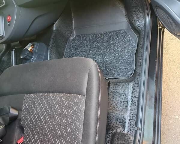 Черный Рено Кенгу, объемом двигателя 1.5 л и пробегом 221 тыс. км за 6750 $, фото 23 на Automoto.ua
