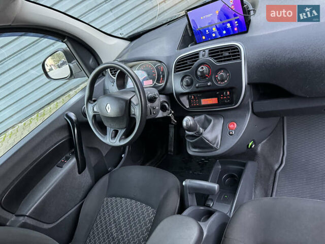 Черный Рено Кенгу, объемом двигателя 1.46 л и пробегом 243 тыс. км за 10900 $, фото 28 на Automoto.ua