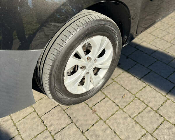 Черный Рено Кенгу, объемом двигателя 1.5 л и пробегом 279 тыс. км за 9900 $, фото 17 на Automoto.ua