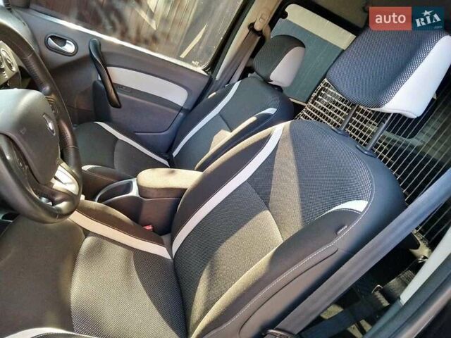 Черный Рено Кенгу, объемом двигателя 1.46 л и пробегом 143 тыс. км за 11500 $, фото 28 на Automoto.ua