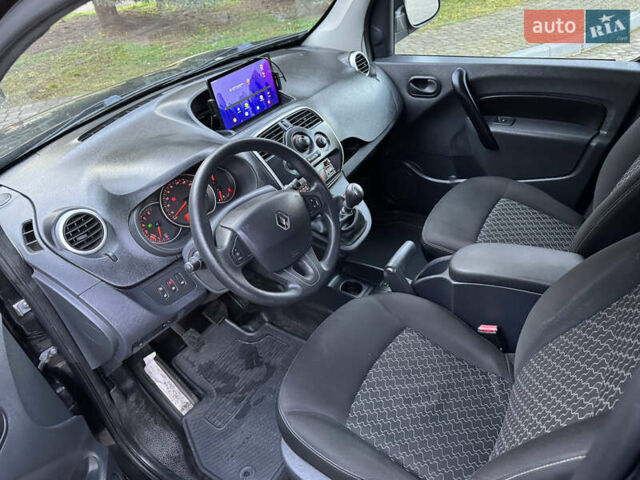 Черный Рено Кенгу, объемом двигателя 1.46 л и пробегом 243 тыс. км за 10900 $, фото 23 на Automoto.ua