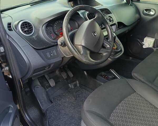 Черный Рено Кенгу, объемом двигателя 1.5 л и пробегом 221 тыс. км за 6750 $, фото 13 на Automoto.ua