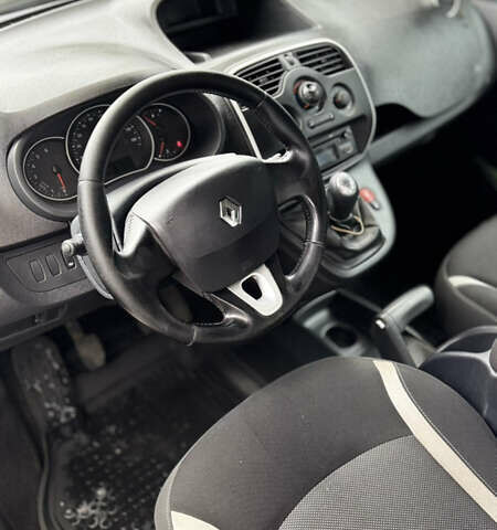 Черный Рено Кенгу, объемом двигателя 1.5 л и пробегом 276 тыс. км за 9900 $, фото 46 на Automoto.ua