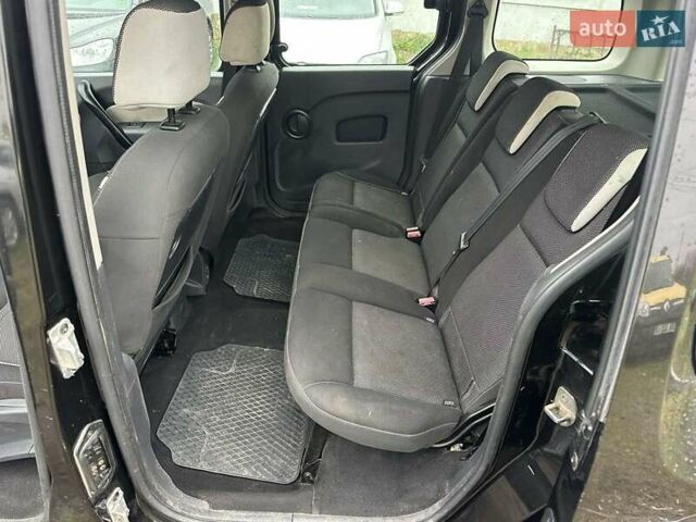 Черный Рено Кенгу, объемом двигателя 1.5 л и пробегом 229 тыс. км за 9250 $, фото 10 на Automoto.ua