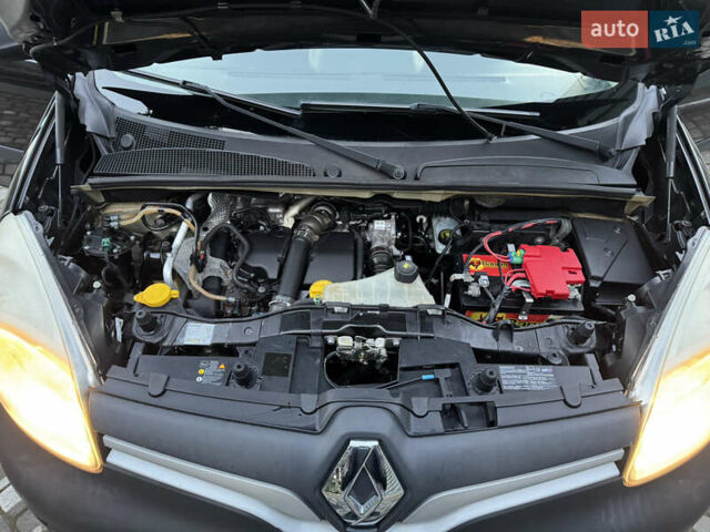 Черный Рено Кенгу, объемом двигателя 1.46 л и пробегом 243 тыс. км за 10900 $, фото 38 на Automoto.ua