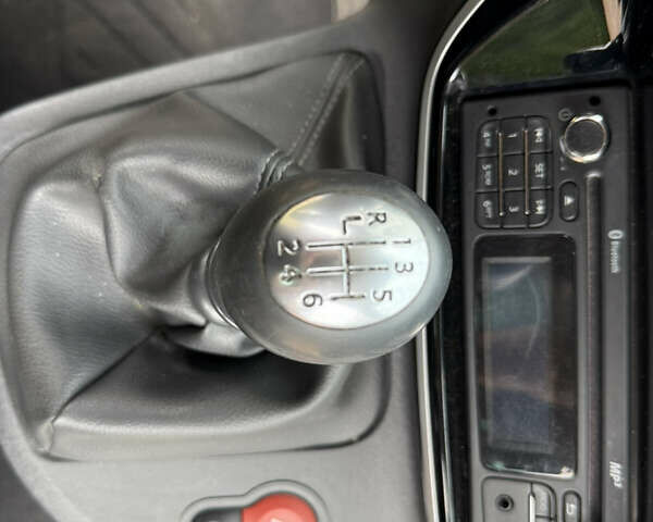 Рено Кенгу 2014 в Луцке на Automoto.ua Черный Рено Кенгу, объемом двигателя 1.5 л и пробегом 210 тыс. км за 10999 $, фото 16 на Automoto.ua