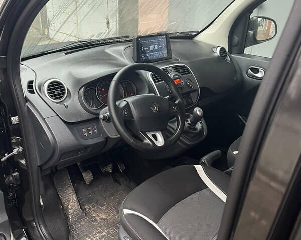 Чорний Рено Кєнгу, об'ємом двигуна 1.46 л та пробігом 247 тис. км за 9700 $, фото 6 на Automoto.ua