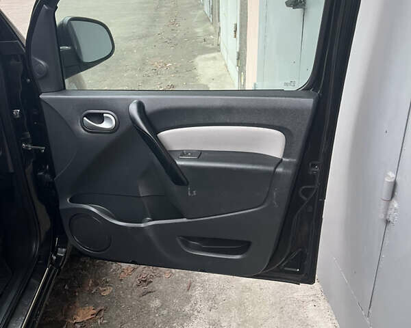 Чорний Рено Кєнгу, об'ємом двигуна 1.46 л та пробігом 247 тис. км за 9700 $, фото 14 на Automoto.ua