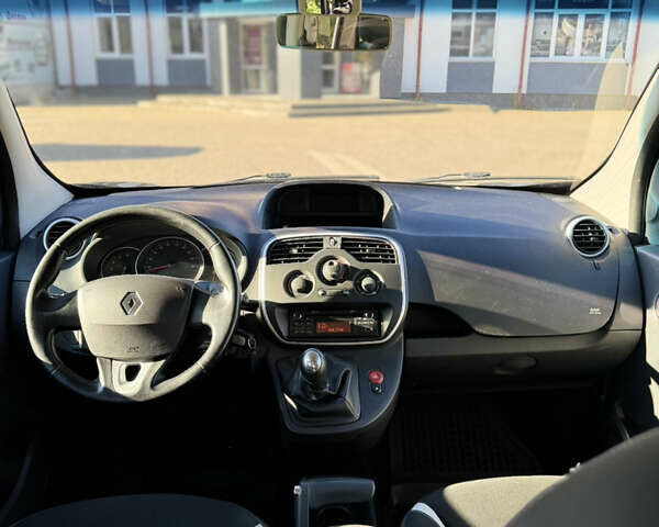 Черный Рено Кенгу, объемом двигателя 1.5 л и пробегом 279 тыс. км за 9900 $, фото 38 на Automoto.ua