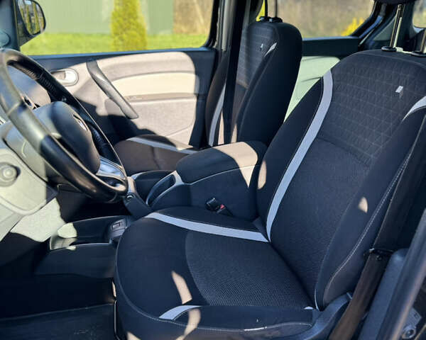 Черный Рено Кенгу, объемом двигателя 1.5 л и пробегом 279 тыс. км за 9900 $, фото 27 на Automoto.ua