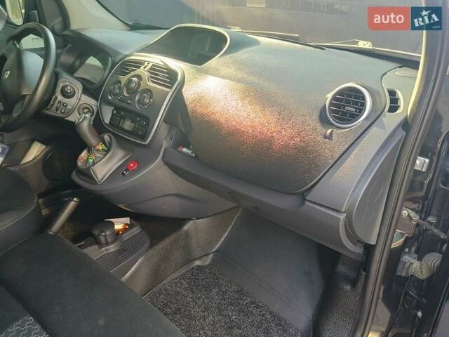 Черный Рено Кенгу, объемом двигателя 1.5 л и пробегом 221 тыс. км за 6750 $, фото 18 на Automoto.ua