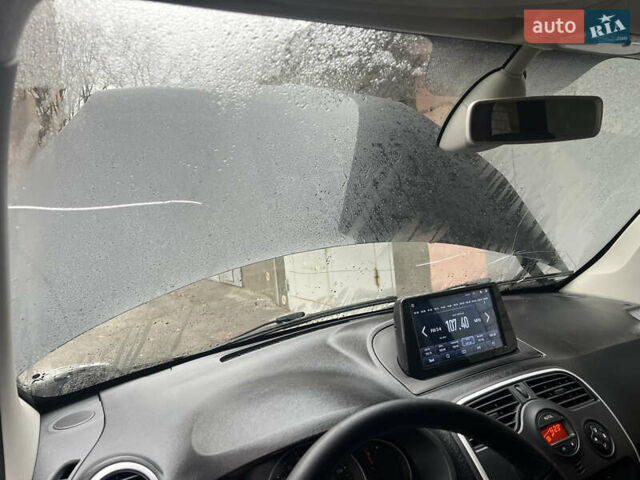 Чорний Рено Кєнгу, об'ємом двигуна 1.46 л та пробігом 247 тис. км за 9700 $, фото 16 на Automoto.ua