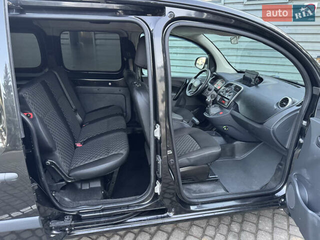 Черный Рено Кенгу, объемом двигателя 1.46 л и пробегом 243 тыс. км за 10900 $, фото 35 на Automoto.ua