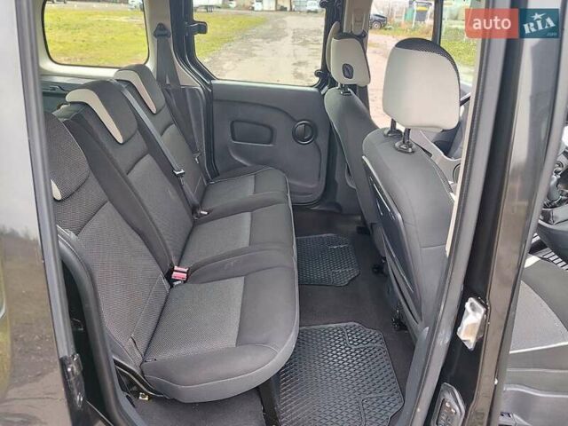 Чорний Рено Кєнгу, об'ємом двигуна 1.5 л та пробігом 230 тис. км за 9400 $, фото 10 на Automoto.ua