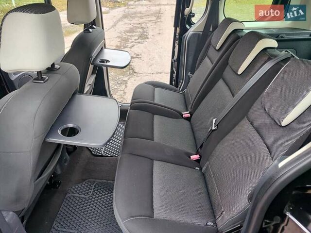 Чорний Рено Кєнгу, об'ємом двигуна 1.5 л та пробігом 230 тис. км за 9400 $, фото 11 на Automoto.ua