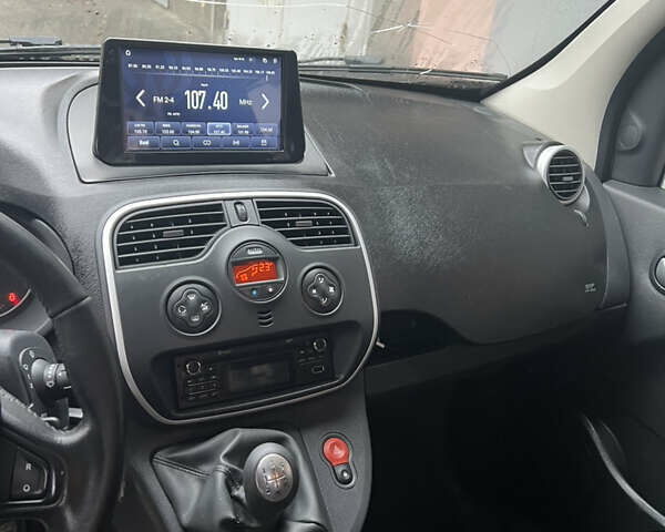 Чорний Рено Кєнгу, об'ємом двигуна 1.46 л та пробігом 247 тис. км за 9700 $, фото 8 на Automoto.ua