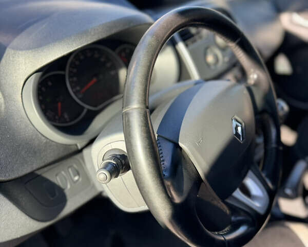 Черный Рено Кенгу, объемом двигателя 1.5 л и пробегом 279 тыс. км за 9900 $, фото 25 на Automoto.ua