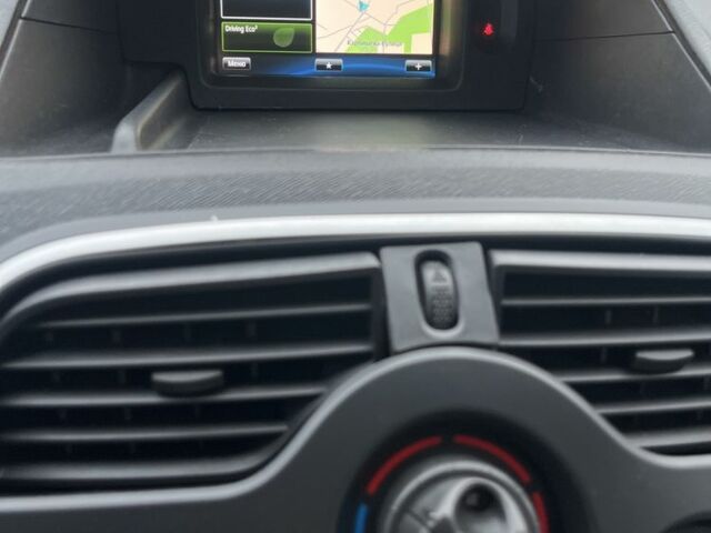 Чорний Рено Кєнгу, об'ємом двигуна 1.5 л та пробігом 250 тис. км за 10999 $, фото 11 на Automoto.ua