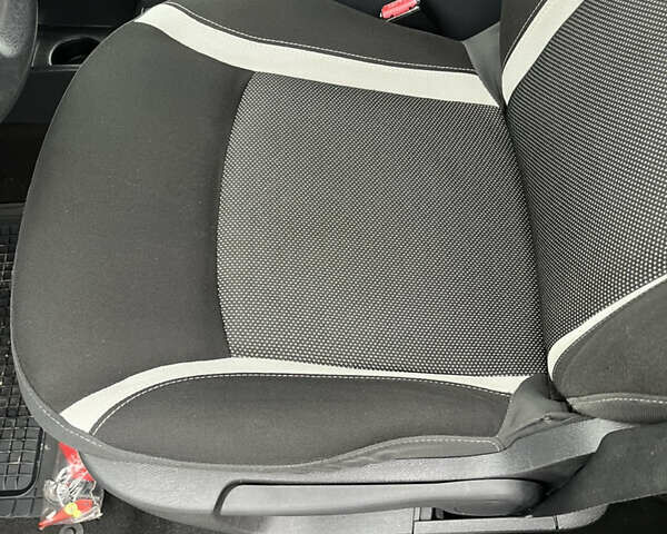 Чорний Рено Кєнгу, об'ємом двигуна 0 л та пробігом 206 тис. км за 10300 $, фото 12 на Automoto.ua