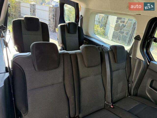 Рено Кєнгу 2015 у Дубно на Automoto.ua Чорний Рено Кєнгу, об'ємом двигуна 1.5 л та пробігом 188 тис. км за 11500 $, фото 35 на Automoto.ua