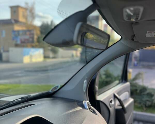 Черный Рено Кенгу, объемом двигателя 1.5 л и пробегом 185 тыс. км за 11850 $, фото 18 на Automoto.ua