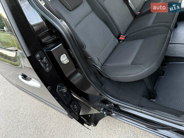 Черный Рено Кенгу, объемом двигателя 1.5 л и пробегом 110 тыс. км за 12599 $, фото 109 на Automoto.ua