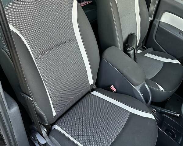 Черный Рено Кенгу, объемом двигателя 1.5 л и пробегом 259 тыс. км за 11550 $, фото 25 на Automoto.ua
