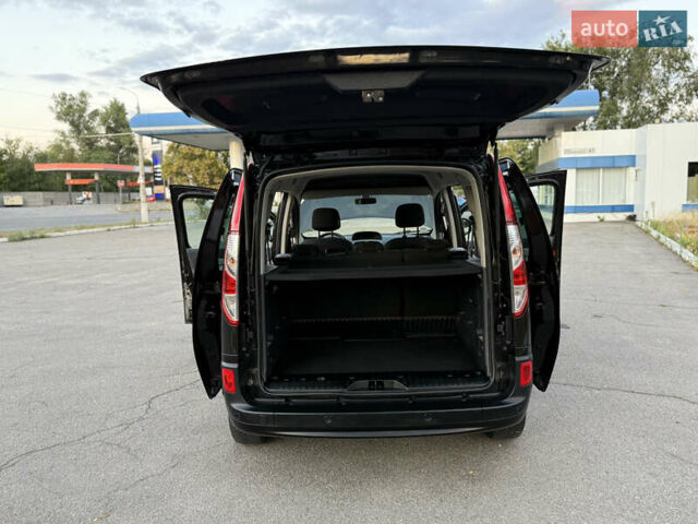 Черный Рено Кенгу, объемом двигателя 1.5 л и пробегом 110 тыс. км за 12599 $, фото 98 на Automoto.ua