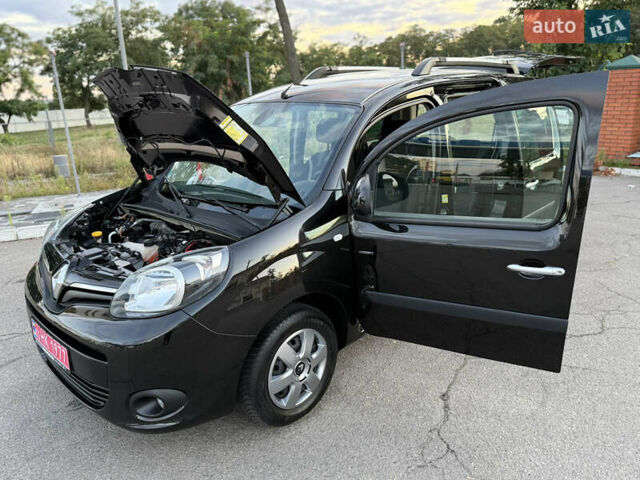 Черный Рено Кенгу, объемом двигателя 1.5 л и пробегом 110 тыс. км за 12599 $, фото 104 на Automoto.ua