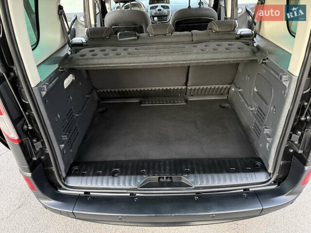 Черный Рено Кенгу, объемом двигателя 1.5 л и пробегом 110 тыс. км за 12599 $, фото 79 на Automoto.ua