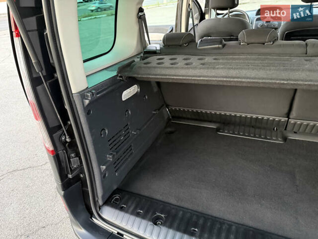 Черный Рено Кенгу, объемом двигателя 1.5 л и пробегом 110 тыс. км за 12599 $, фото 78 на Automoto.ua
